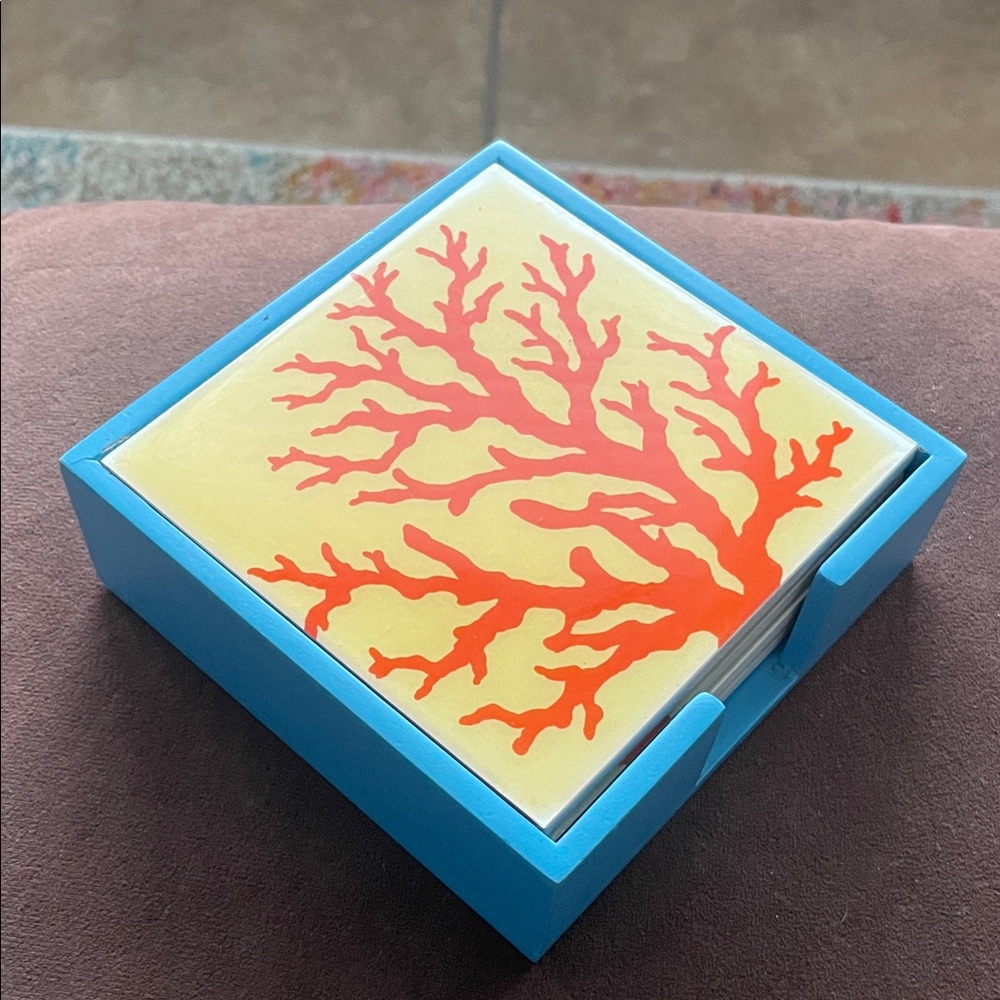 4 Vibrant Fish Coaster Set with Blue Holder - Picture 6 of 6